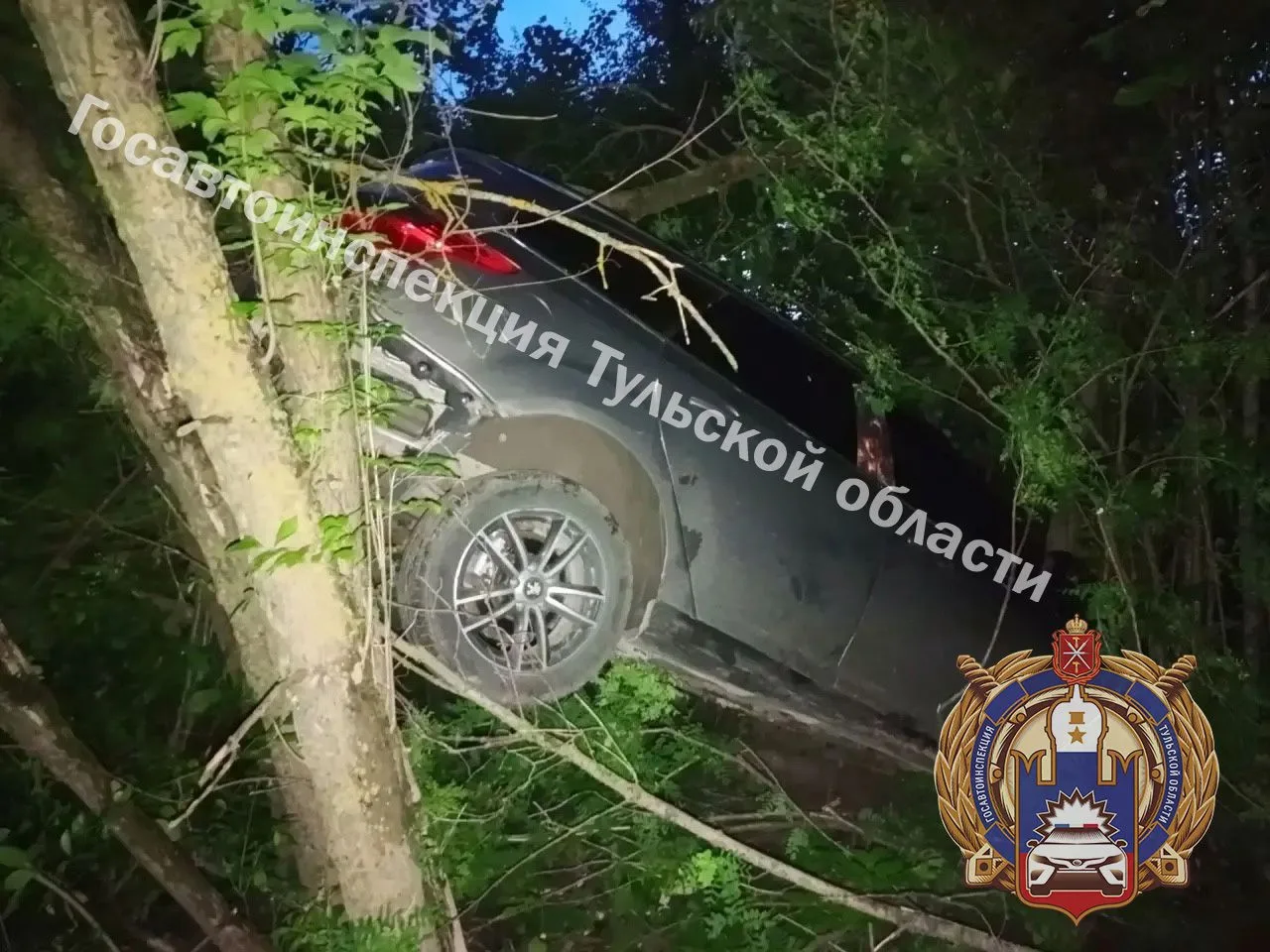 Из сводок ДТП в Тульской области за предыдущие сутки

🚔27 июля в 01:30 на 3-ем километре автодороги