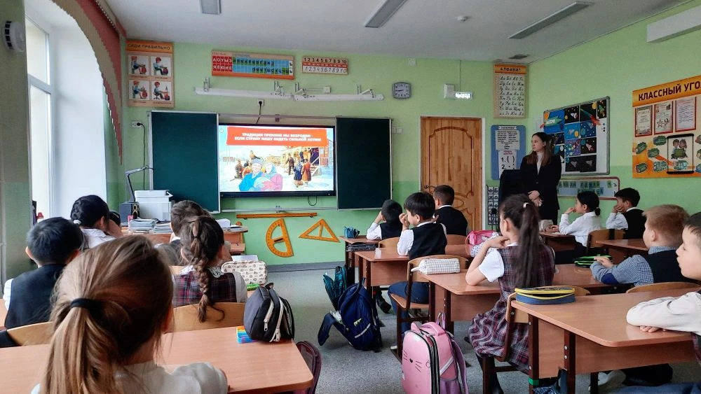 📌 О выборах и космосе в одном уроке!