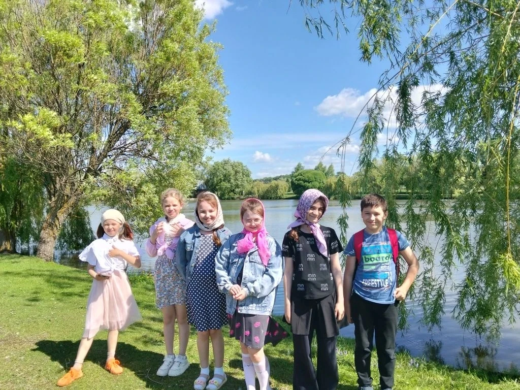 Сегодня, 10 июня, ребята из пришкольного лагеря «Детство» побывали на экскурсиях в рамк...