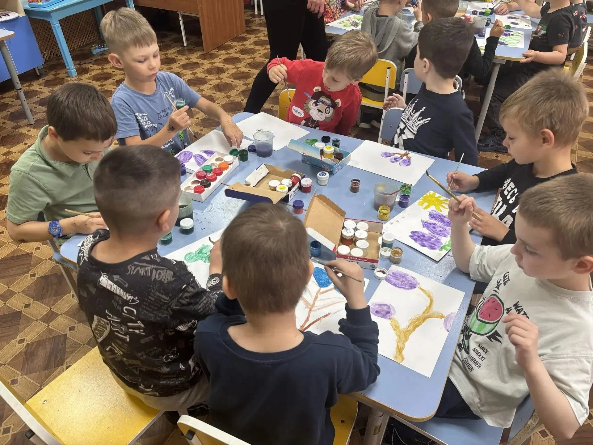 18 мая в старшей – подготовительной группе воспитатель Большенко Оксана Николаевна  про...