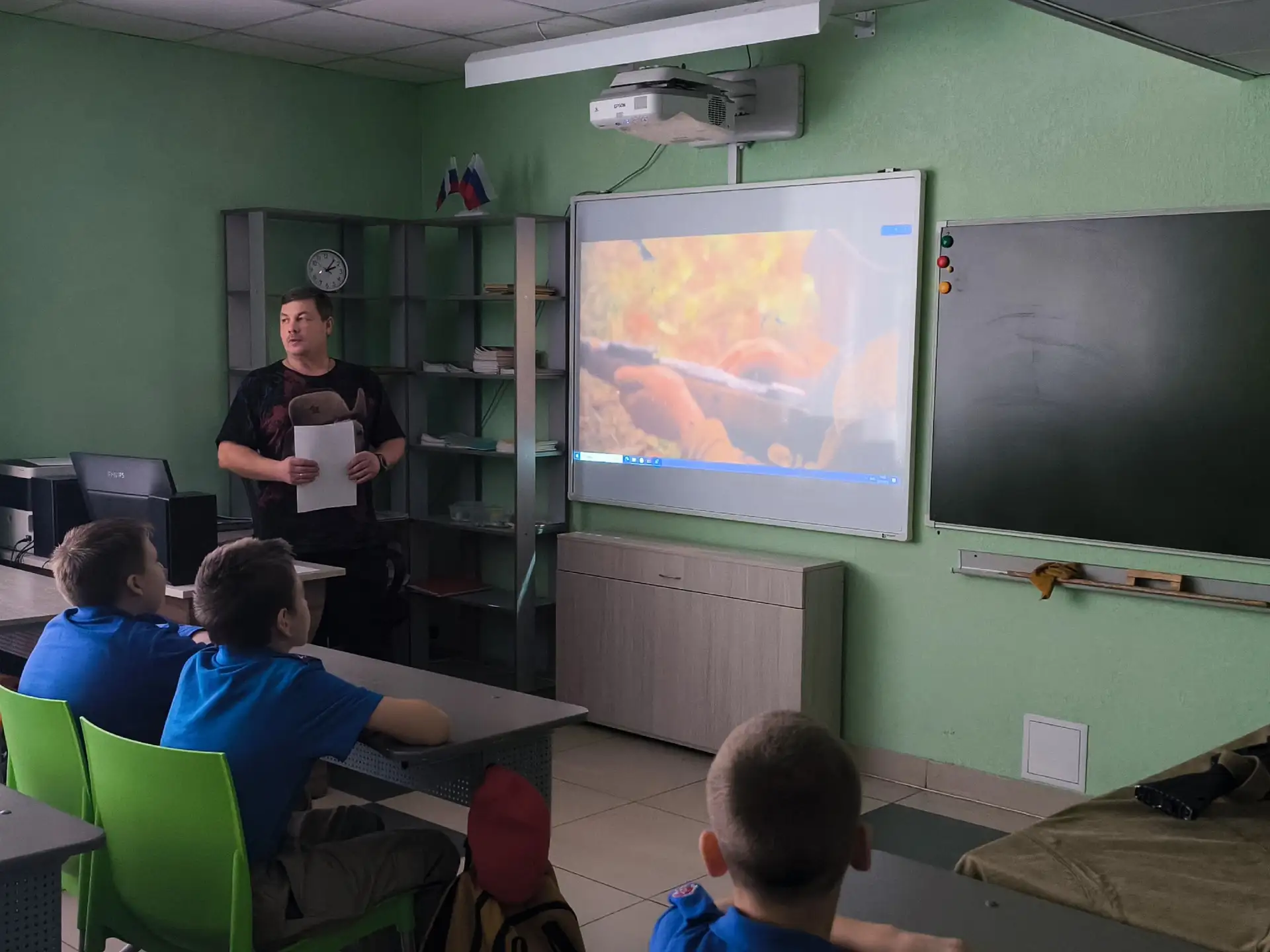 23 декабря для учащихся 8 классов и юнармейцами школы прошли тематические занятия «Устами Победы», н