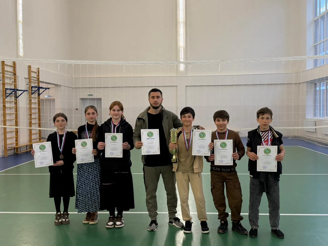 МБОУ «Цоци-Юртовская СШ2» заняла 3 место 🏆 в муниципальных соревнованиях Всероссийских...