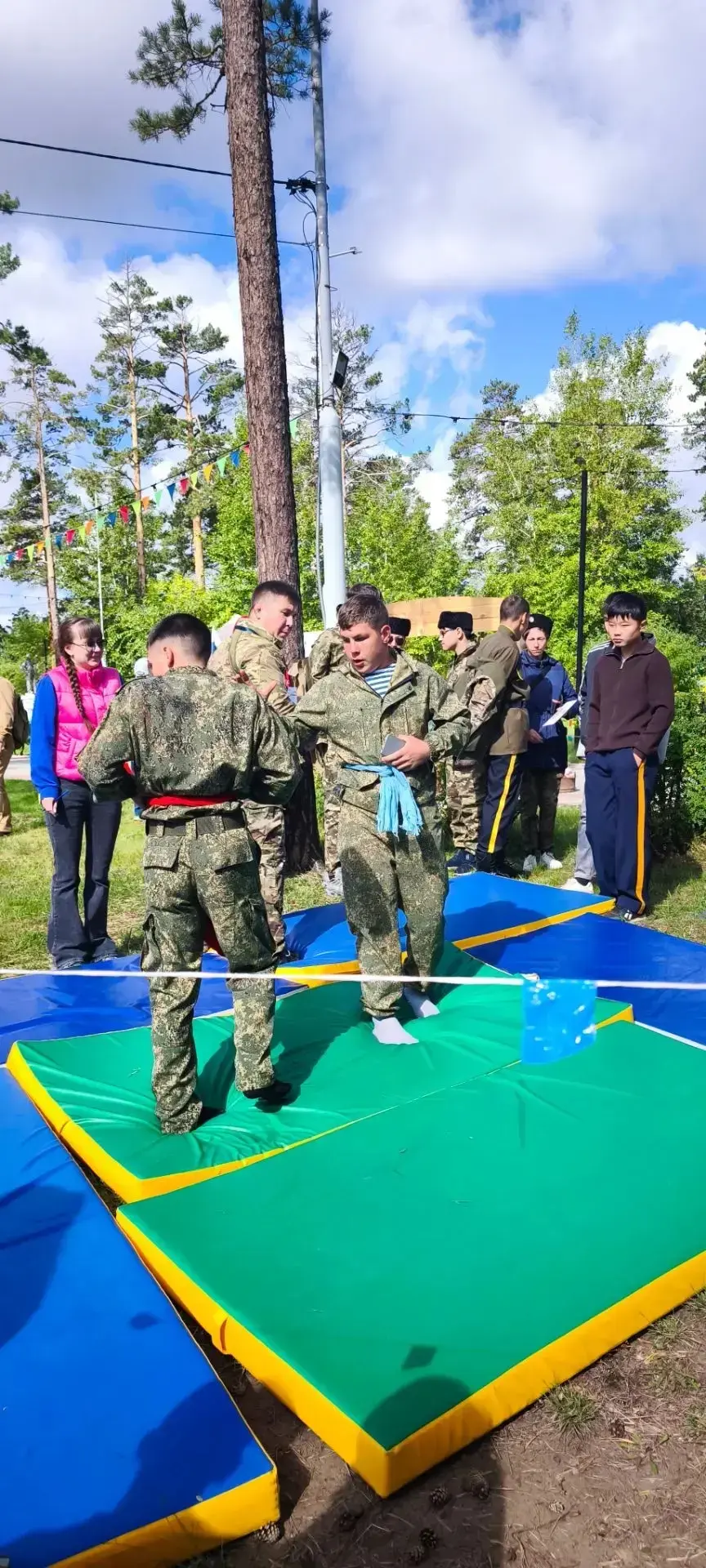 ⚔️ Шашки, фланкировка и 4000 человек — в Улан-Удэ сегодня собрались казаки