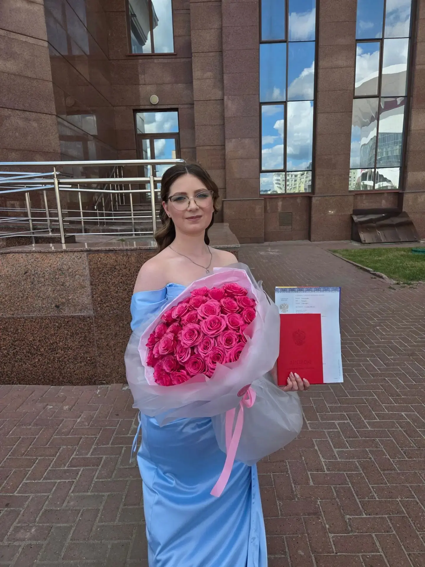 Красный диплом — это больше, чем просто отметка «отлично»!

От всей души поздравляем нашего молодого