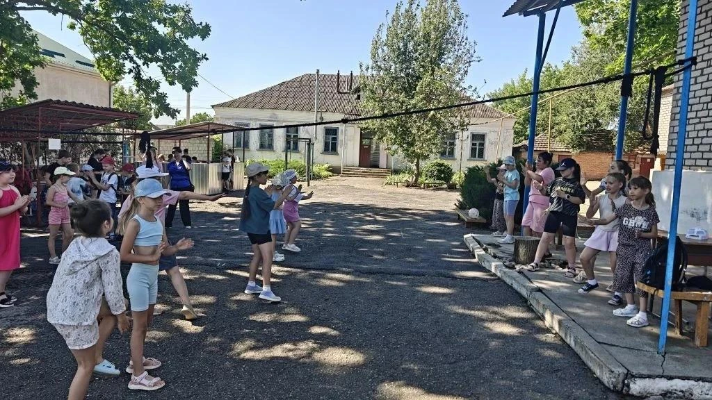 7-й день в лагере «Улыбка» начался с традиционной линейки, зарядки и вкусного завтрака....