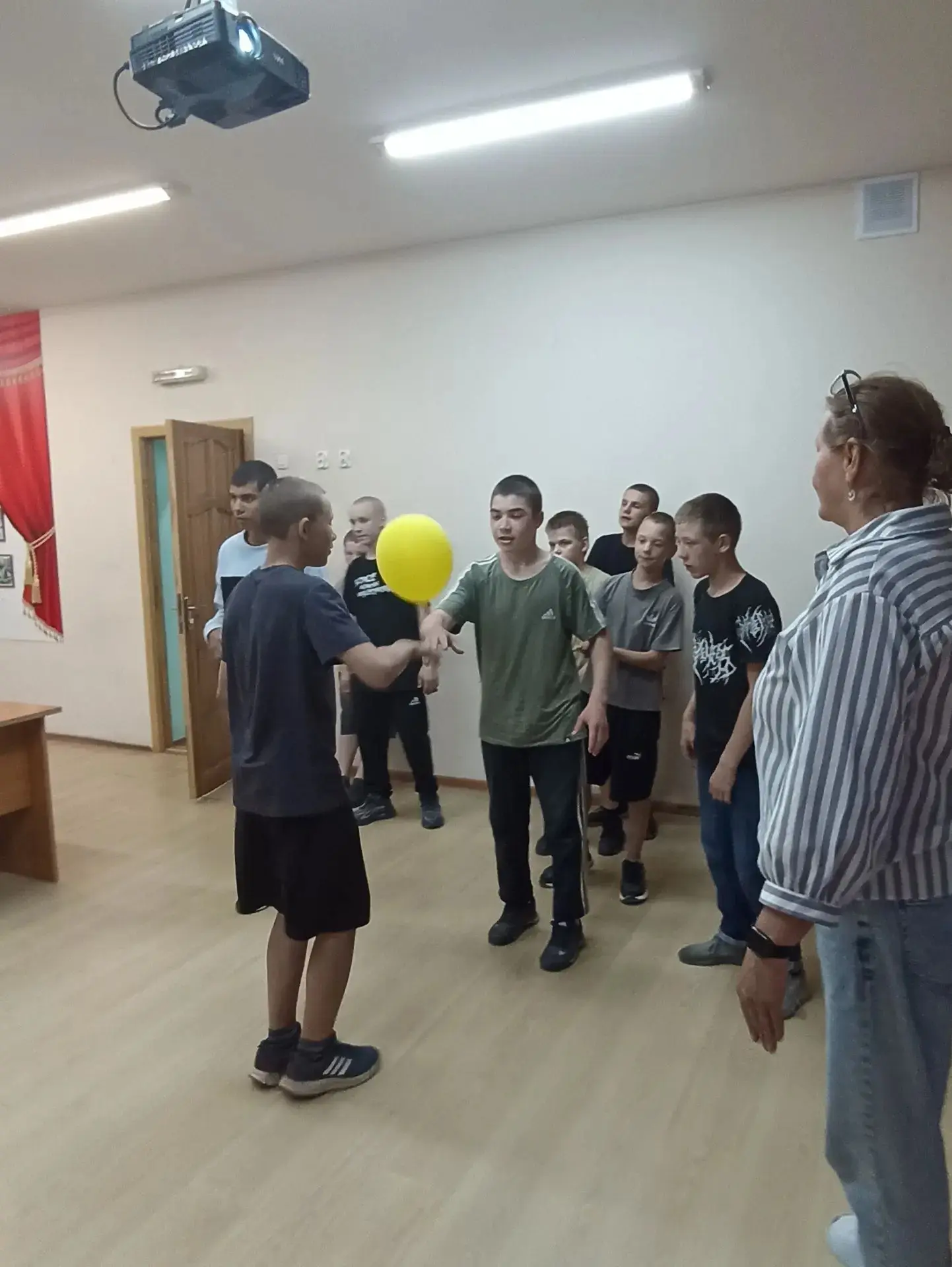 Праздник дружбы 
«Вместе весело шагать»:

🟡 Отвечали на интересные вопросы викторины о дружбе, расс