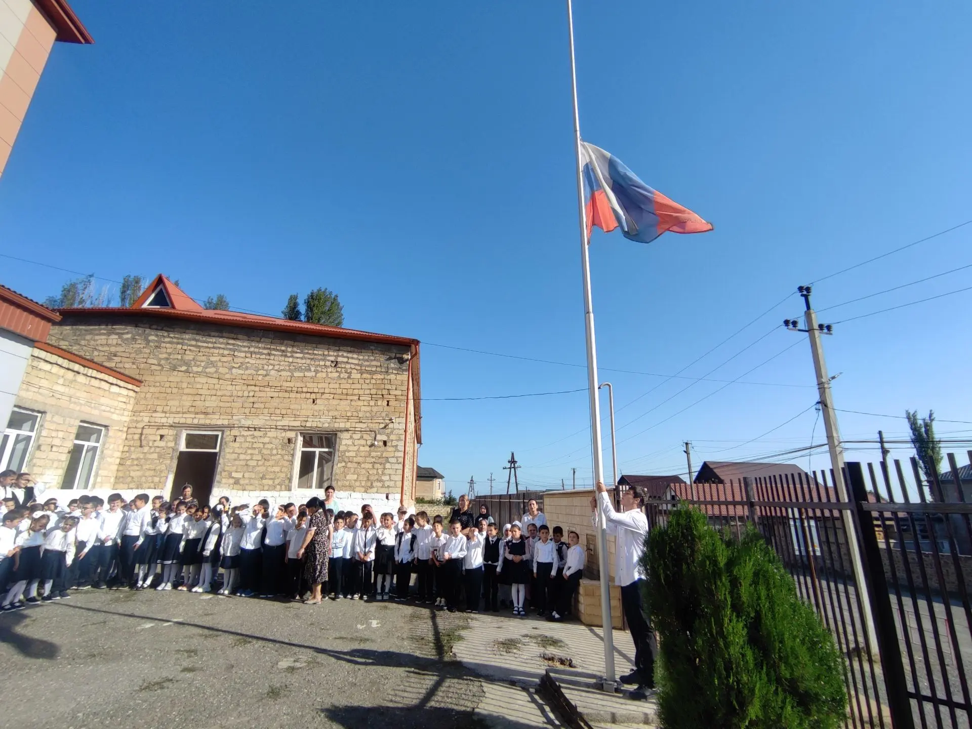 Флаг поднят, неделя началась!