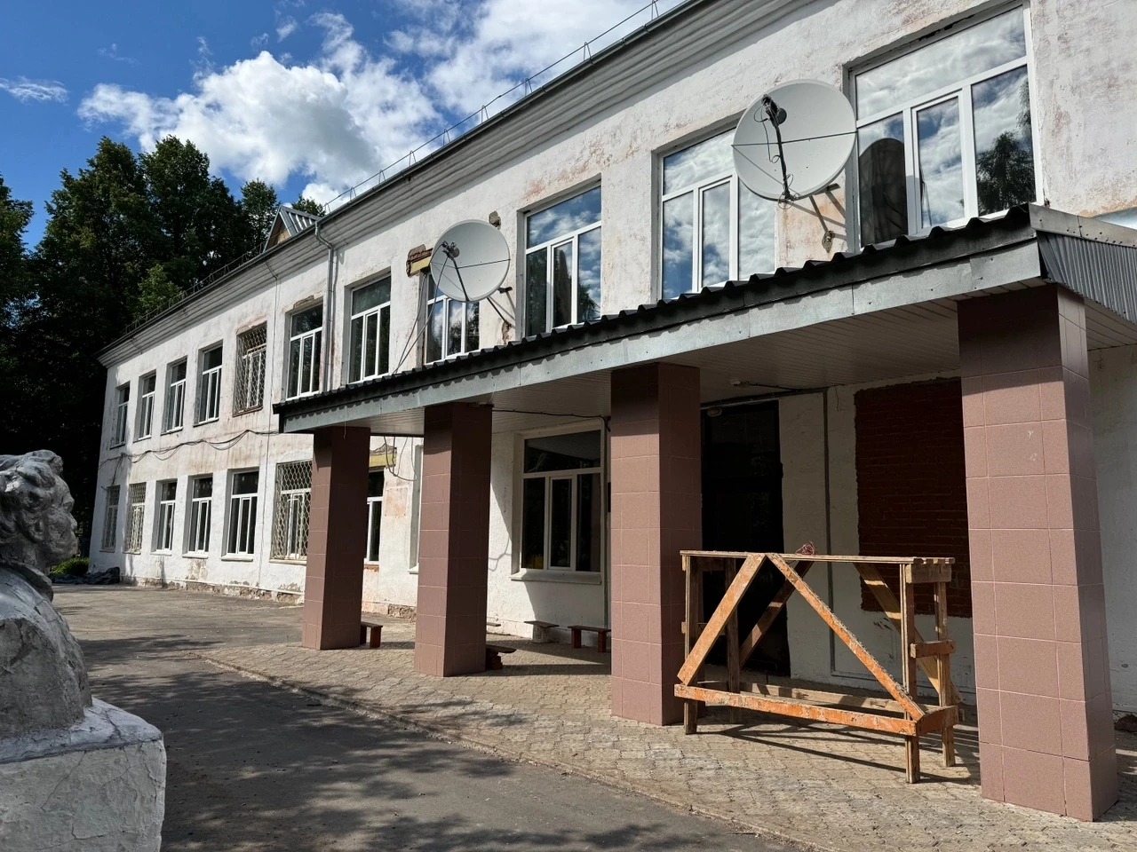 В Уральской школе продолжается капитальный ремонт