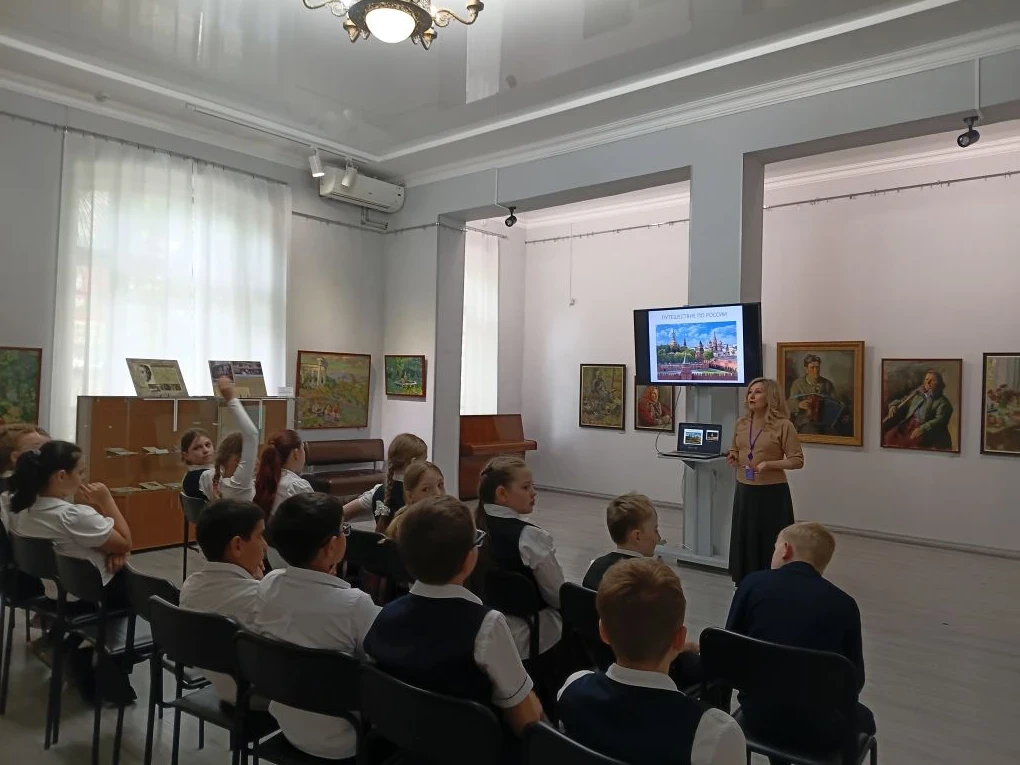 Накануне Дня славянской письменности и культуры в Ессентукском историко-краеведческом м...