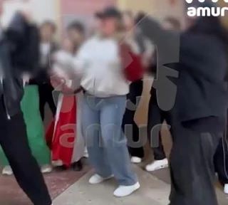 🎉 Педагоги хабаровской школы устроили «Я тебя могну» — лучший День учителя