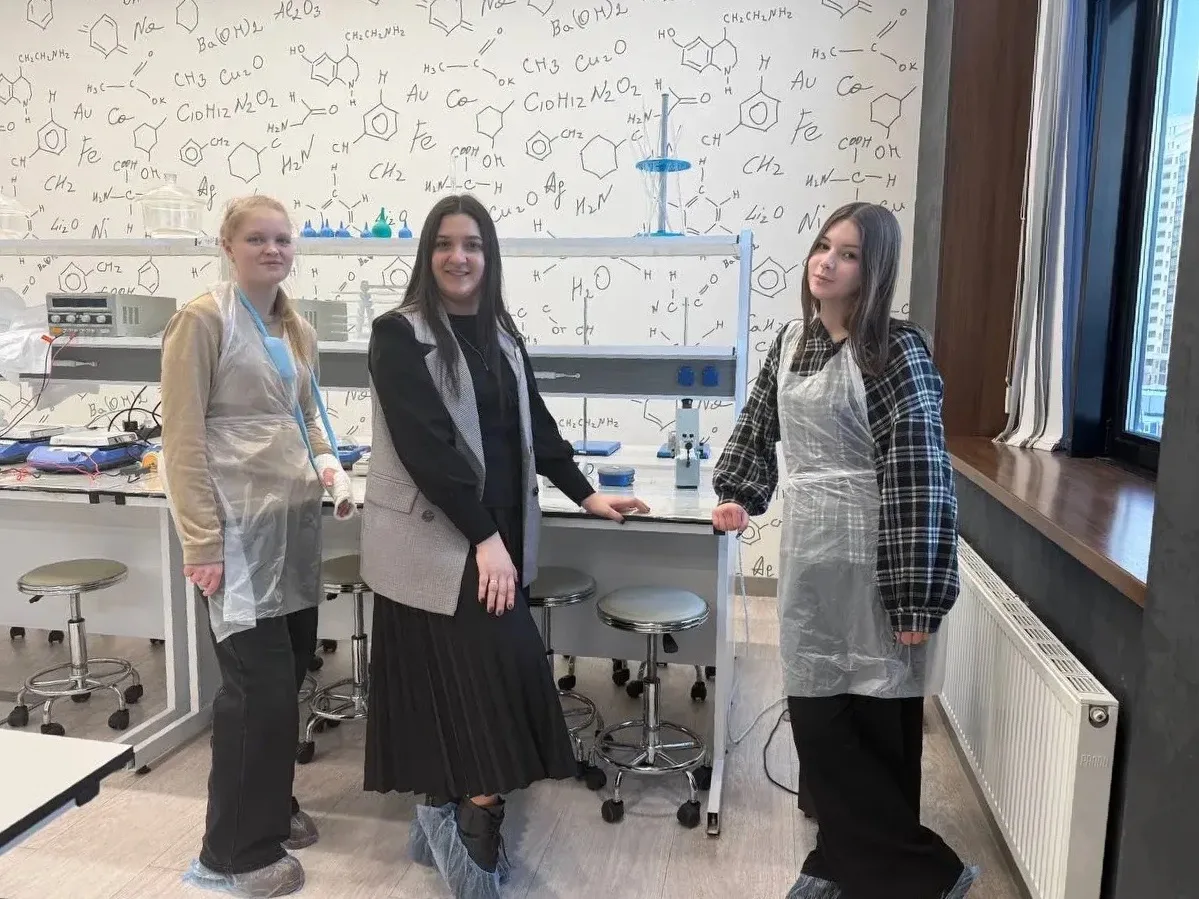 🧐ПОЗНАВАТЕЛЬНО И ИНТЕРЕСНО🧐  🎓🔬 Совсем недавно ученики 8 и 10 класса нашей школы совместно с учителе