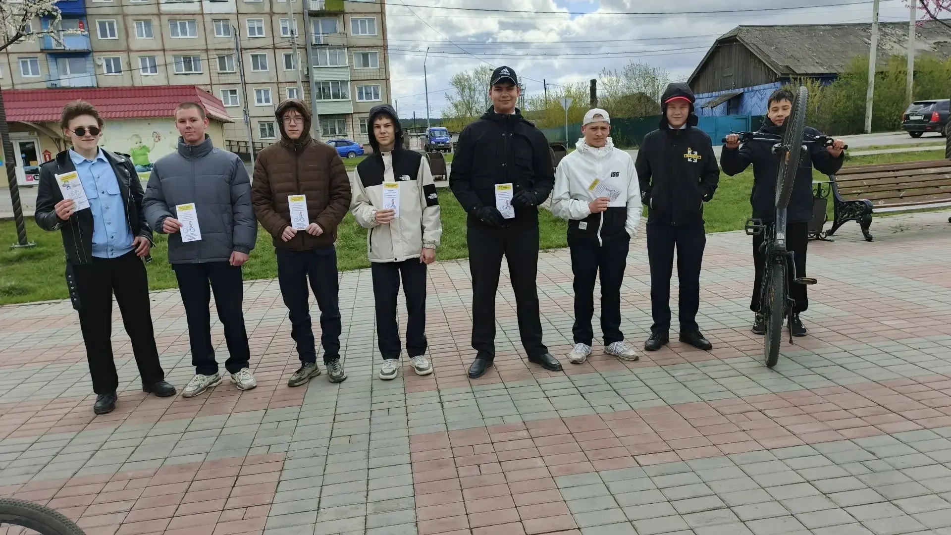 Ура, закончился еще один насыщенный учебный год, а значит пришла пора повеселиться и уз...