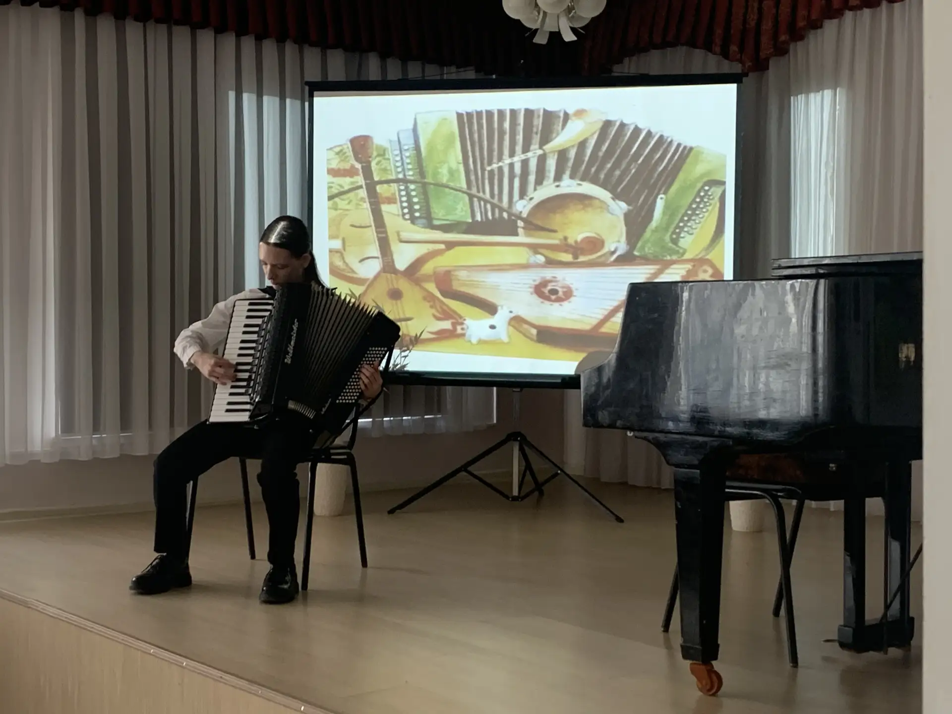 В неделю музыки в Детской музыкальной школе г.Новоалександровска проведена лекция – концерт «Волшебн