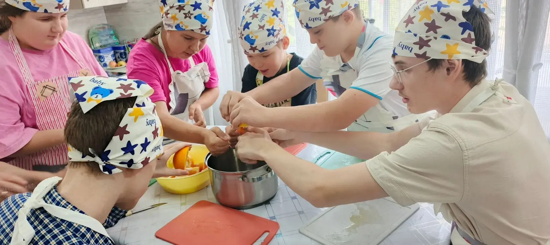 🎉 День лимонада в нашем реабилитационном центре! 🎉Сегодня было по‑настоящему солнечно...