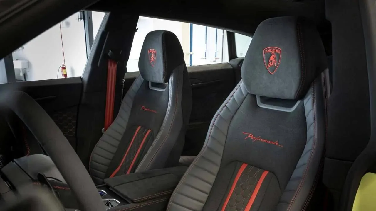 Lamborghini представила Urus SE Performante — самый мощный кроссовер в истории бренда.