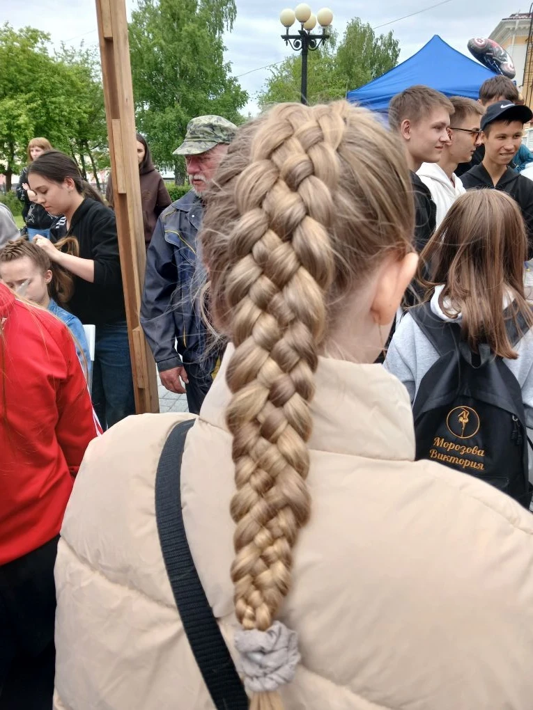 Студенты колледжа на Фестивале мороженого: красота, магия и летнее настроение 🍦🎉✨

31 мая в сквере