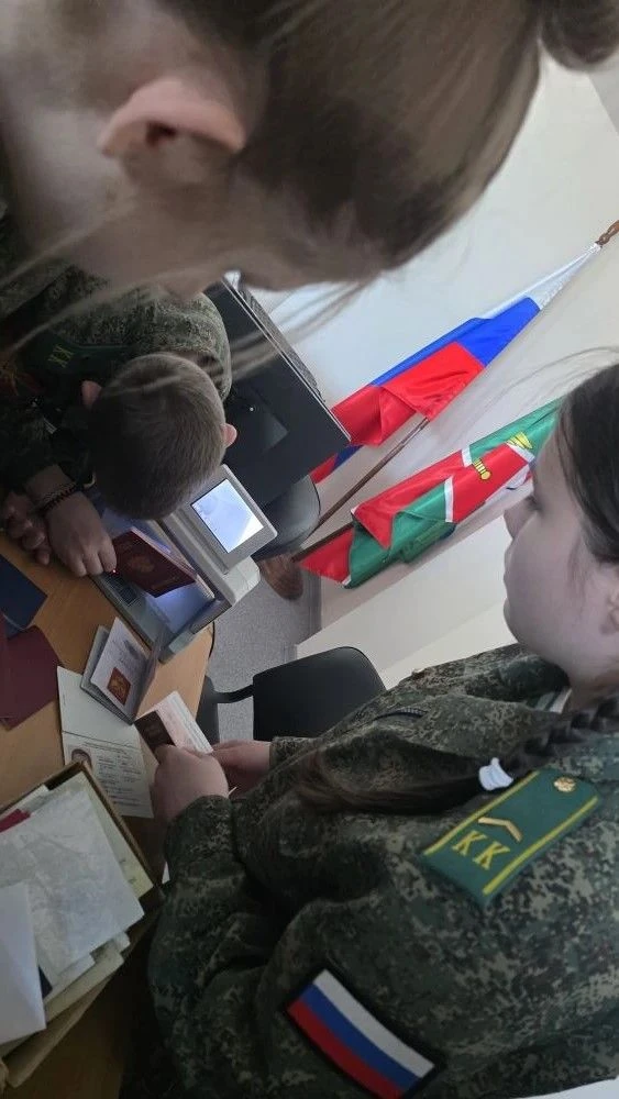 Сегодня ученики 6 "К" класса посетили Международный аэропорт Новосибирска «Толмачёво».   Ребята смог