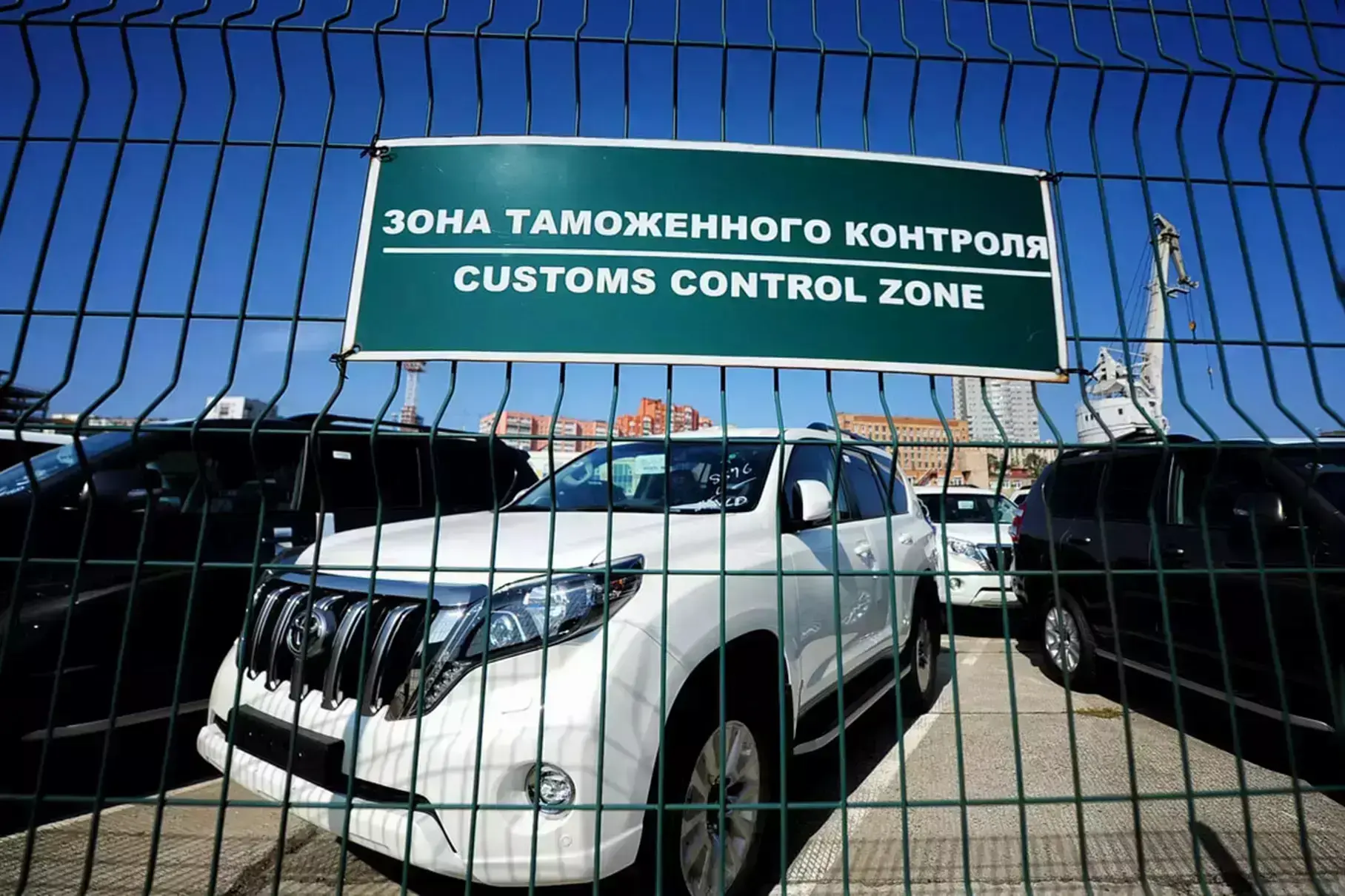 В России могут ещё сильнее закрутить гайки на ввоз автомобилей через страны ЕАЭС