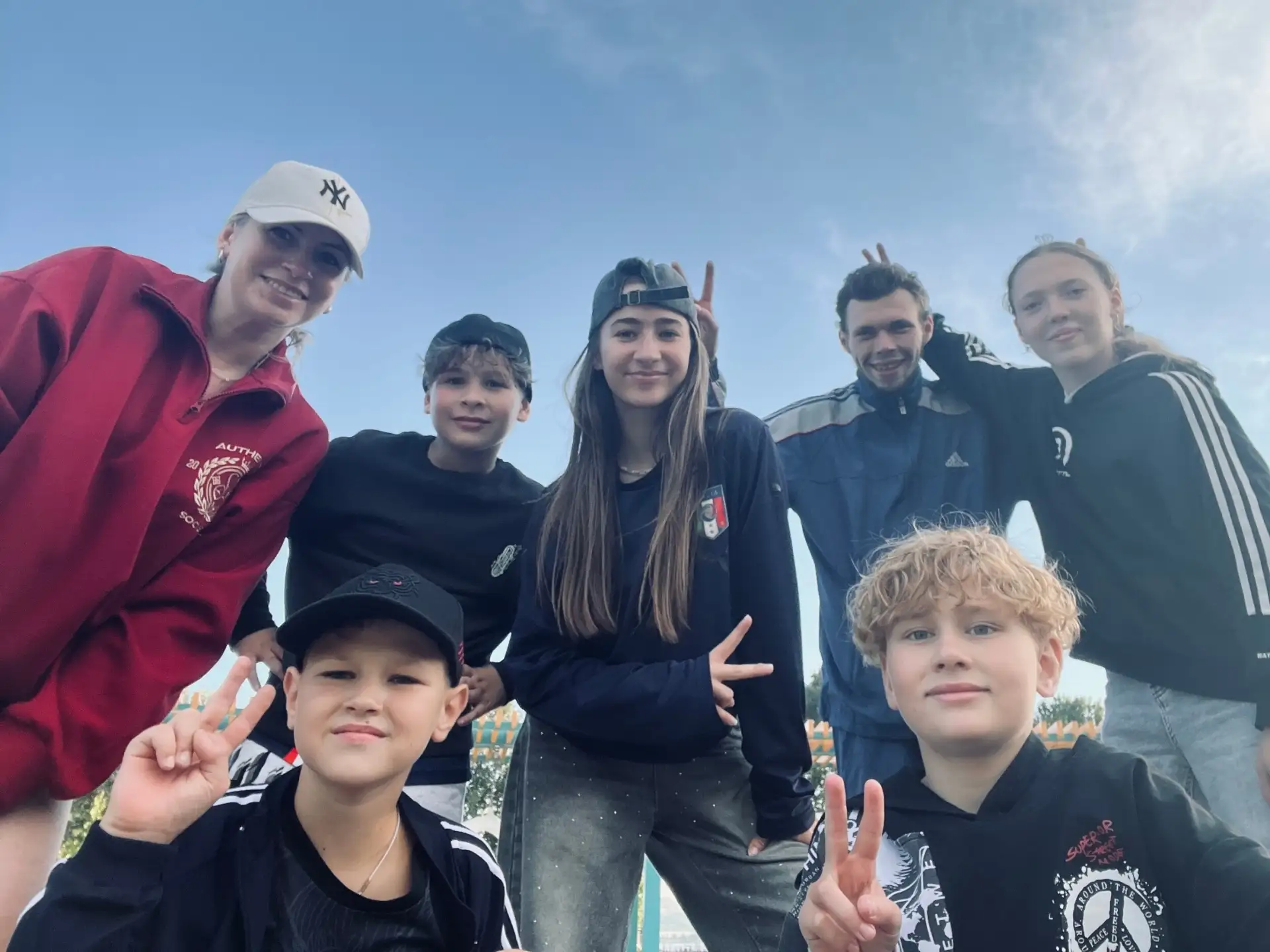 ☀️ Спасибо родителям, которые делятся фотографиями летних каникул! Благодаря вам мы видим, как наши 