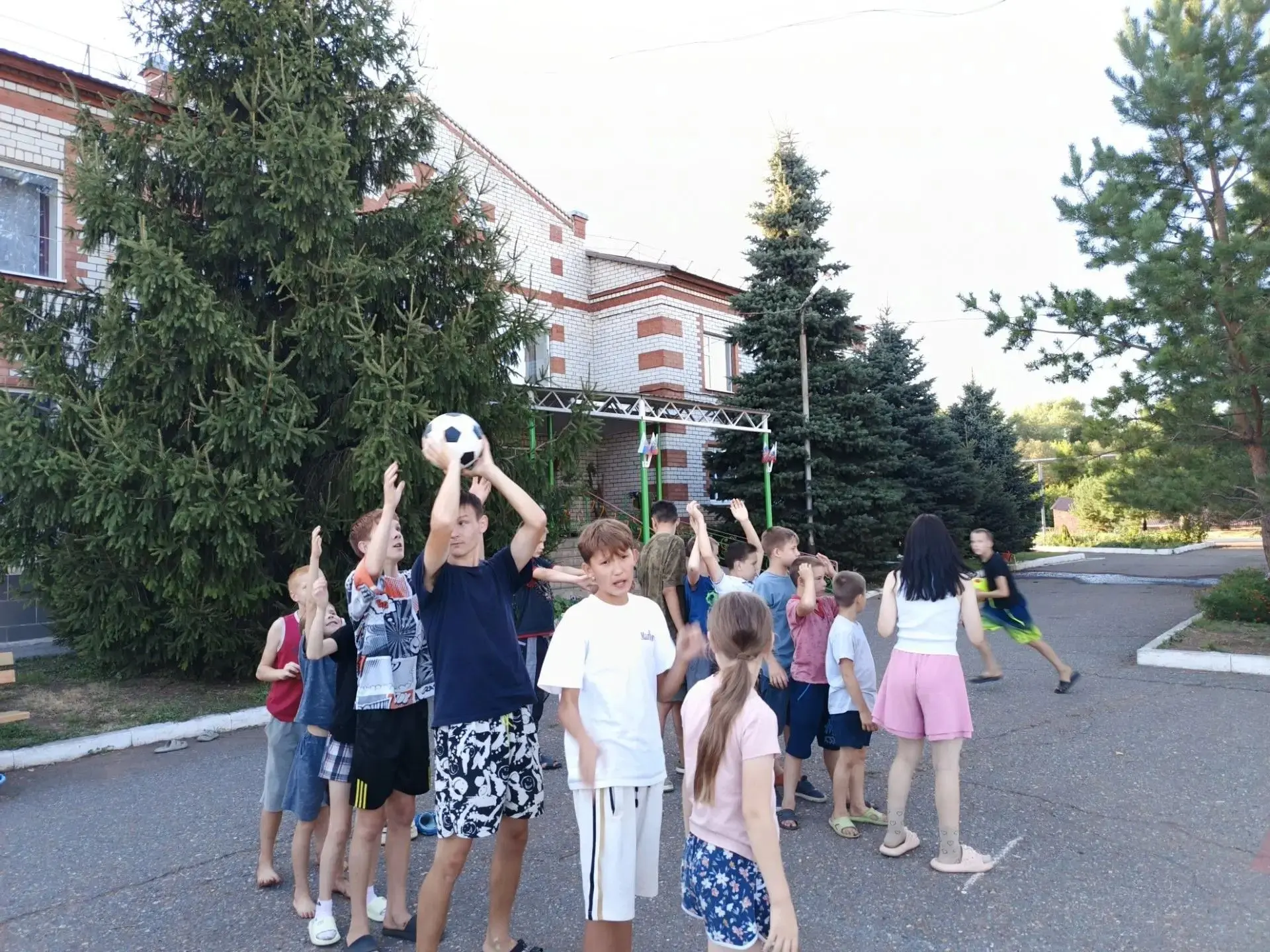 Вот и подходит к концу такое замечательное, самое веселое, долгожданное и радостное вре...