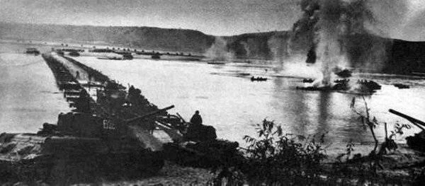 🫡 26 августа 1943 года началась одна из самых значимых битв Великой Отечественной войн...