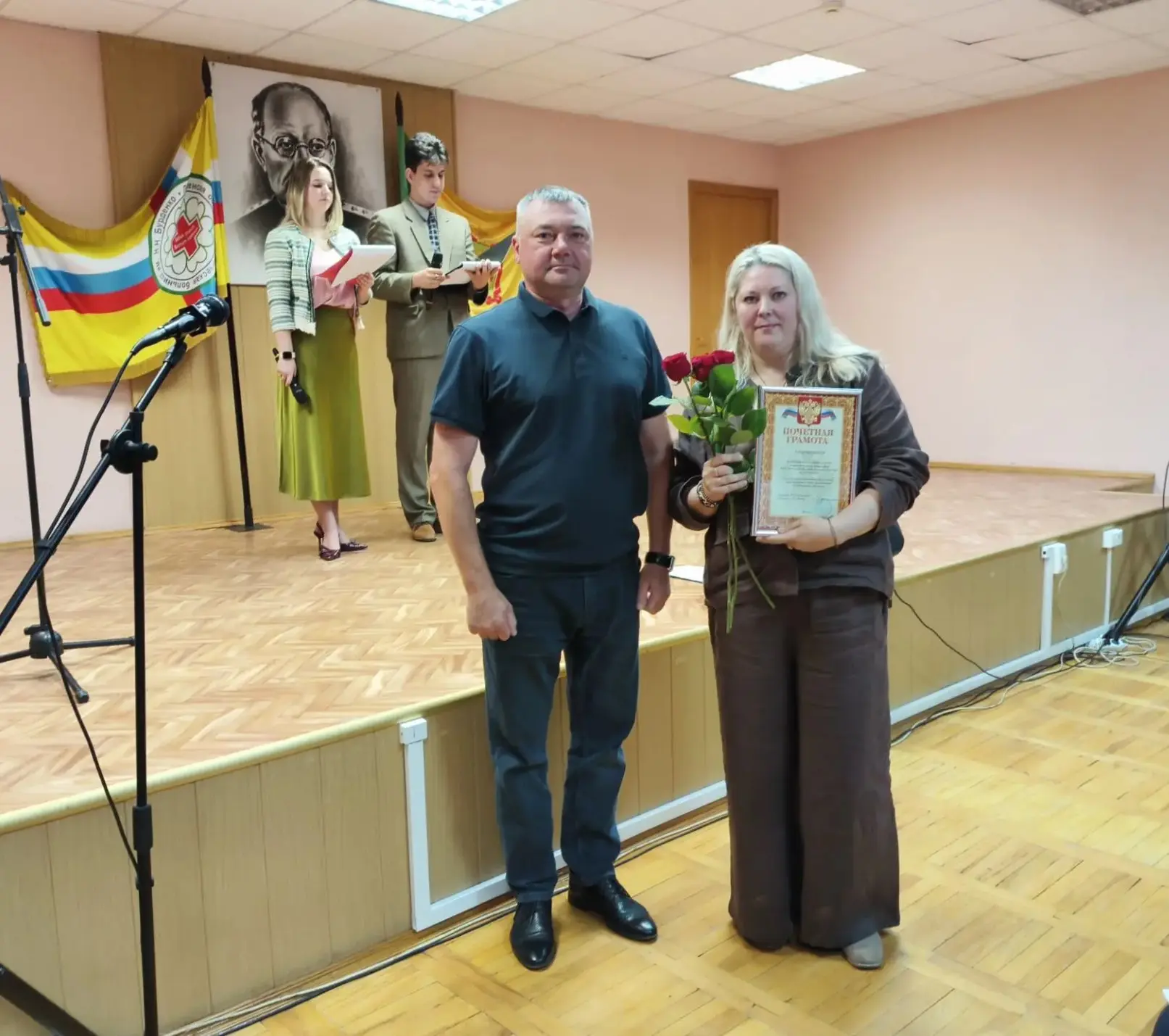 Пришел поздравить медиков и заместитель Председателя Пензенской городской Думы, руководителю фракции