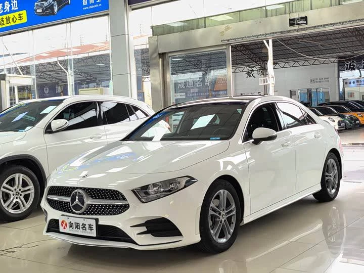 Авто из Китая 🇨🇳 | Mercedes-Benz A-class 2022 A 180 L sports sedan

Дата регистрации: 2022/07
Двиг