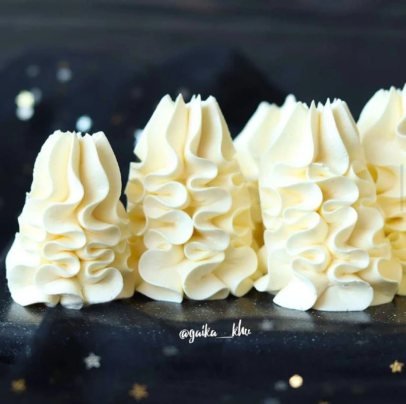 Универсальный крем БЕЗ сыра и сливок 🍰🍦

Автор: gaika_khv

Ингредиенты для выравнивания торта 20 с