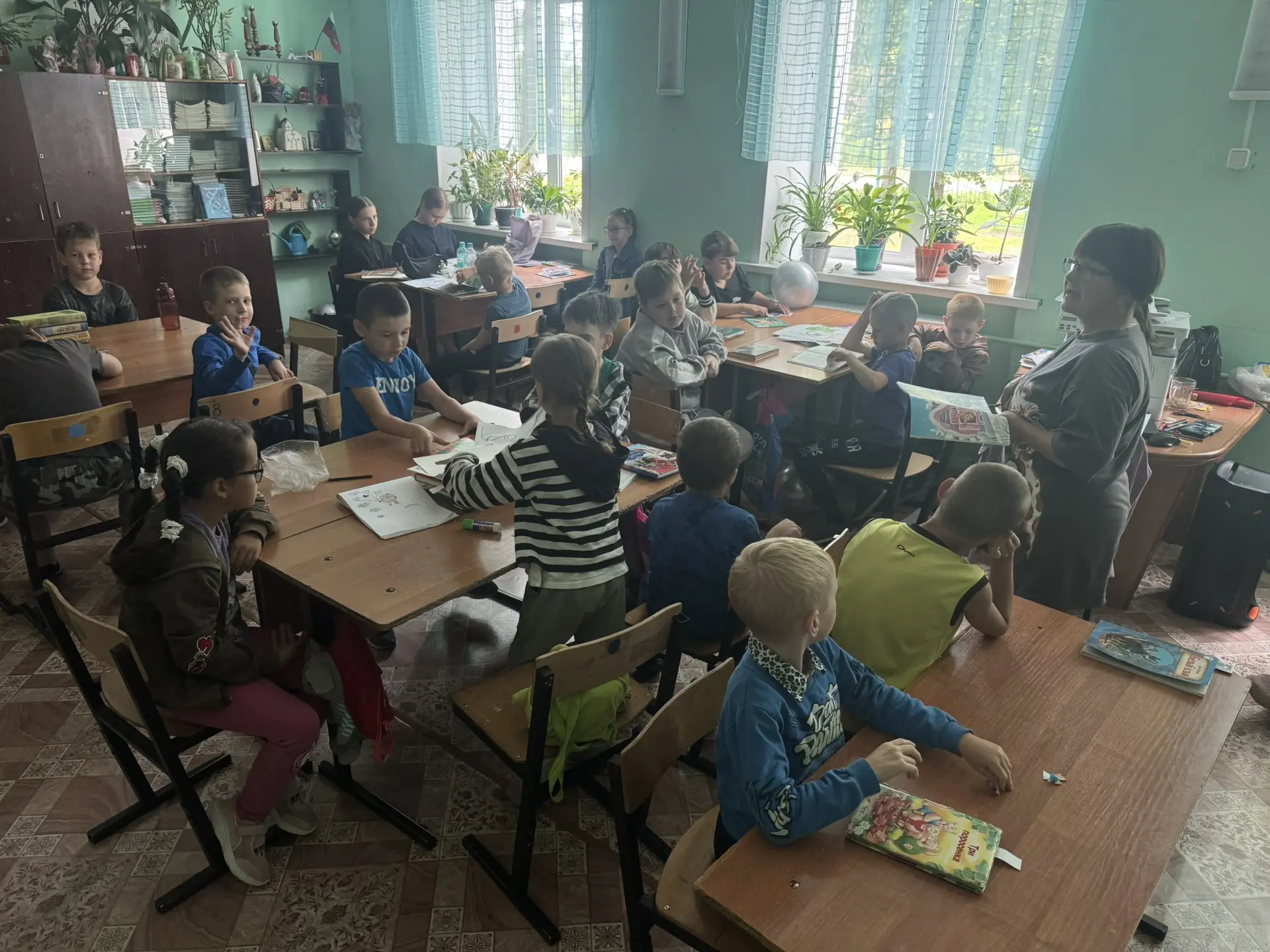 Даже отключение света и пасмурная погода не смогли испортить настроение в лагере «Орлята России»! Де