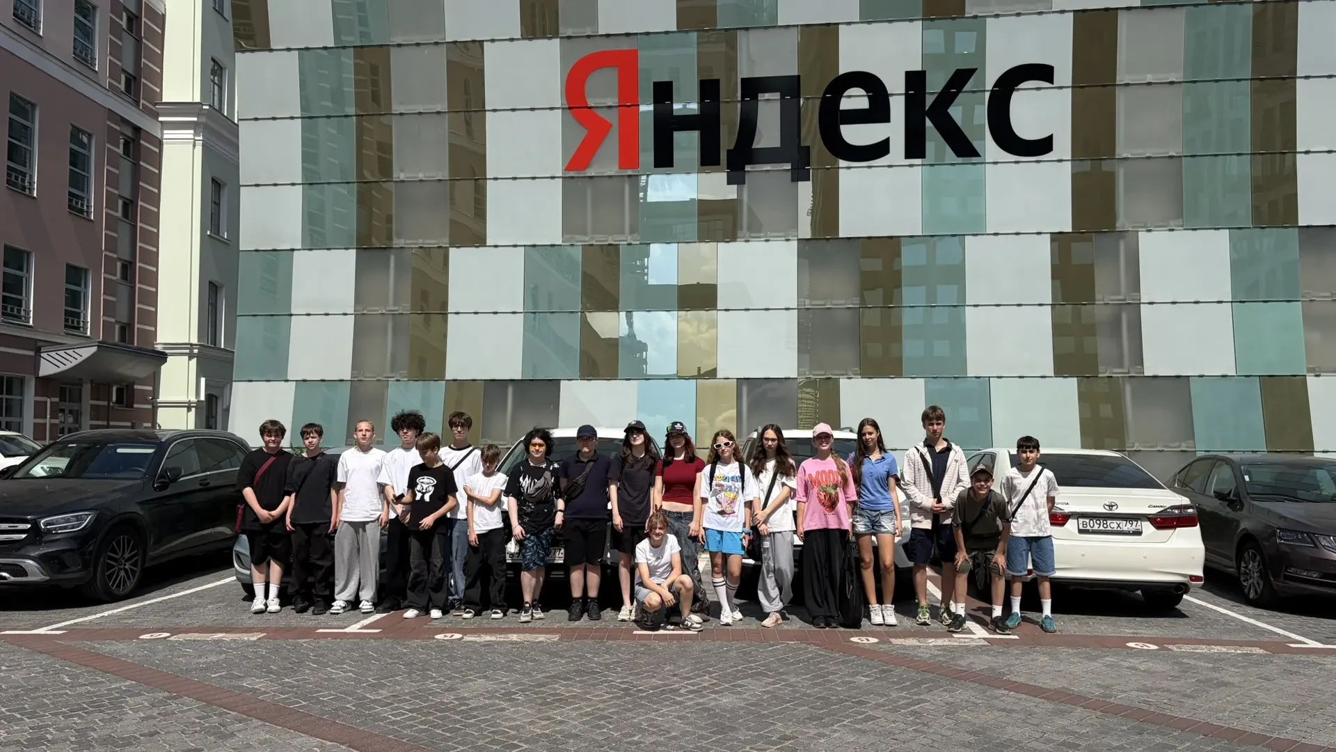 Профориентационный день в IT-отрасли.

8 июня обучающиеся 7–9 классов ГБОУ Школа № 1596 приняли учас
