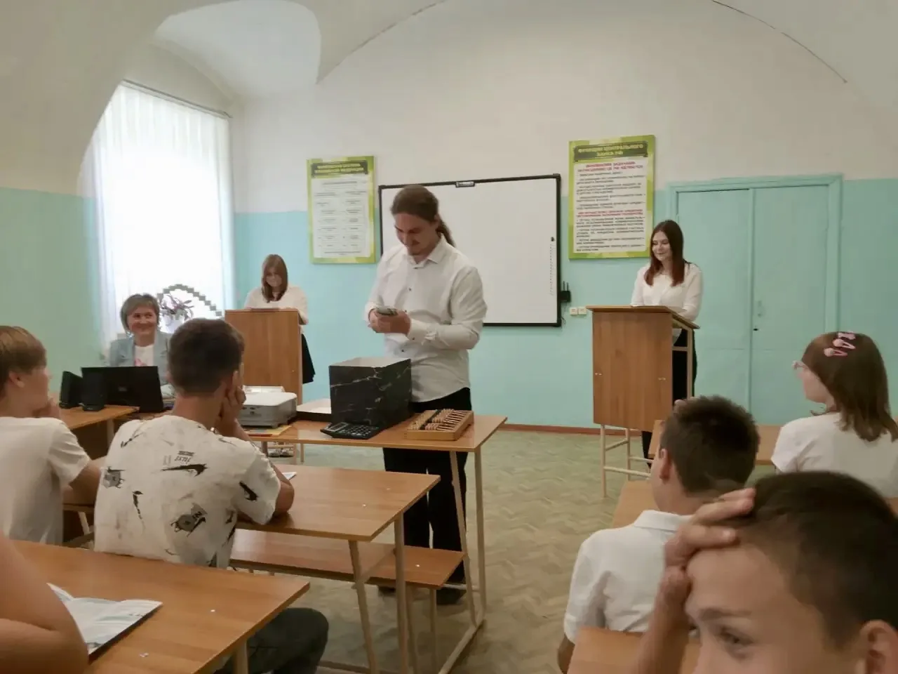 🚜 НАШИ РЕБЯТА — НА ОТКРЫТИИ КОНКУРСА «ЛУЧШИЙ ПО ПРОФЕССИИ» 🚜

Учащиеся 7 «Г» класса агротехнологич