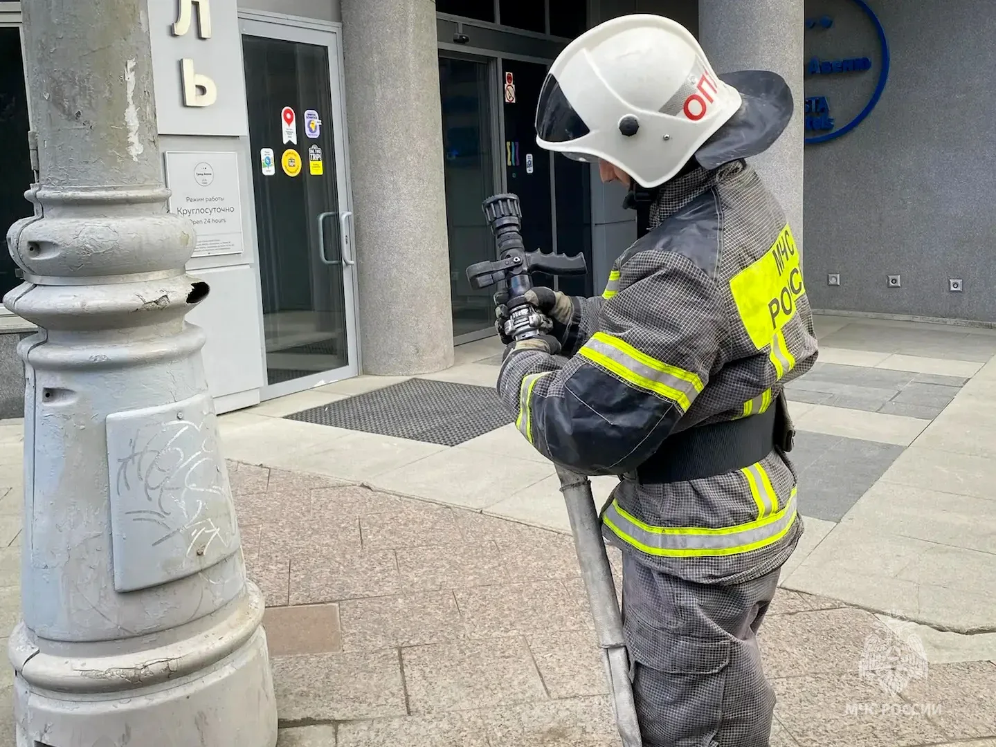 📍Огнеборцы Екатеринбурга провели пожарно-тактическое занятие в отеле «Гранд Авеню»  Сотрудники отдел