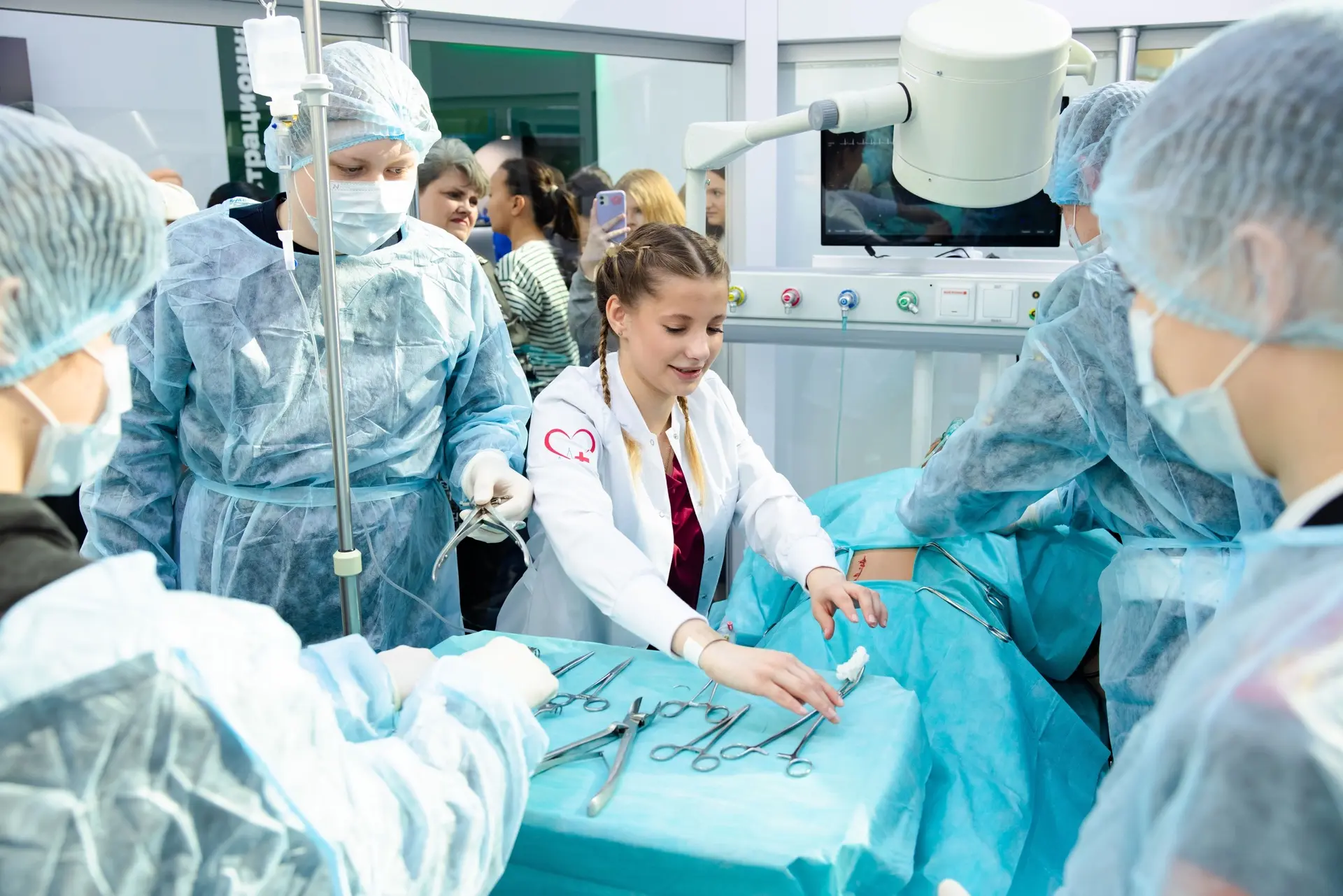 💫 Будущее ближе, чем кажется  Ученики девятых классов посетили Форум колледжей Москвы — мероприятие,