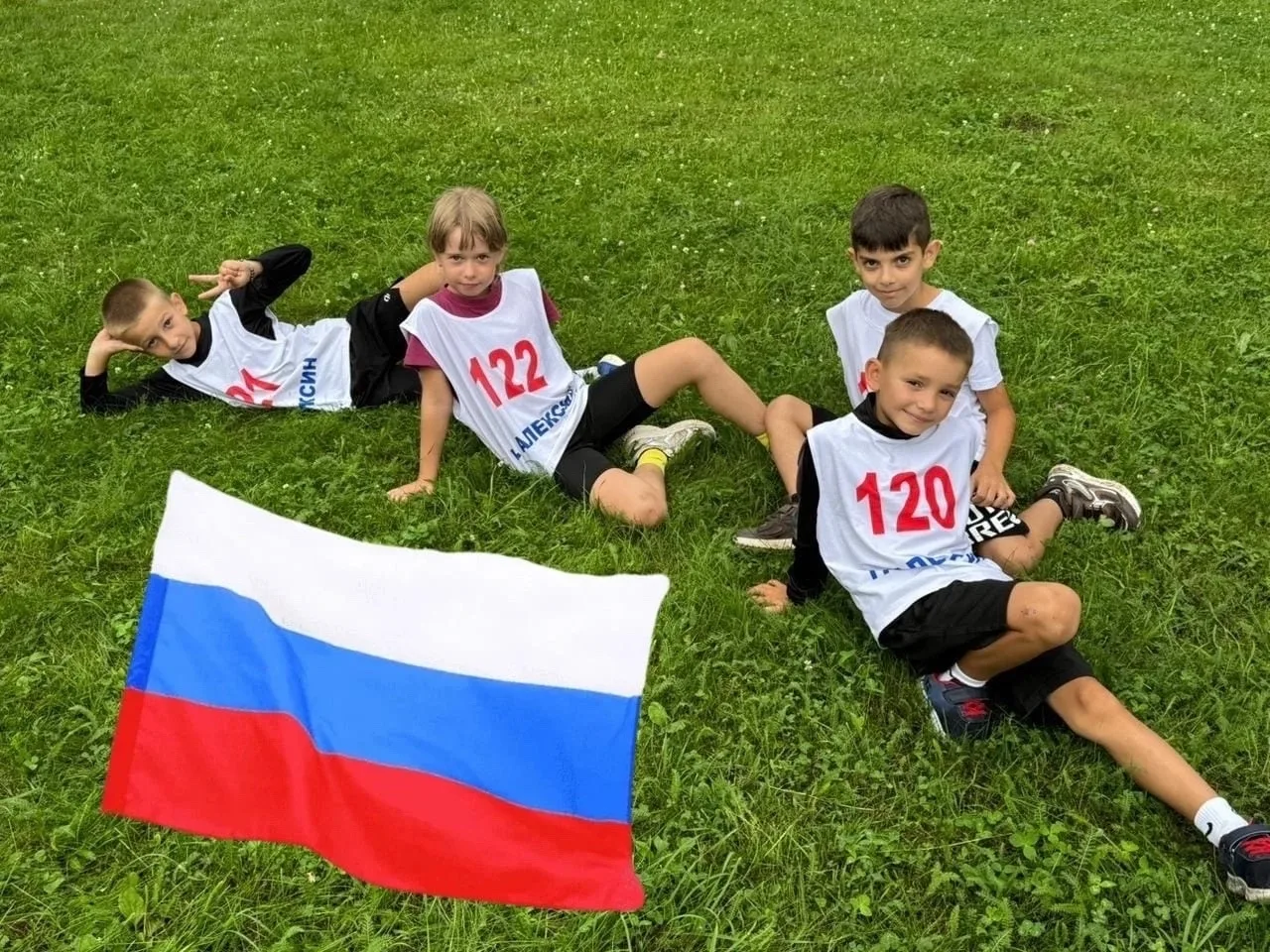 🇷🇺🏃‍♂️‍➡️ПРОБЕГ ПОСВЯЩЕННЫЙ ДНЮ РОССИИ прошел в селе Селиваново.🌲🌳🌲
Поздравляем победителей и 