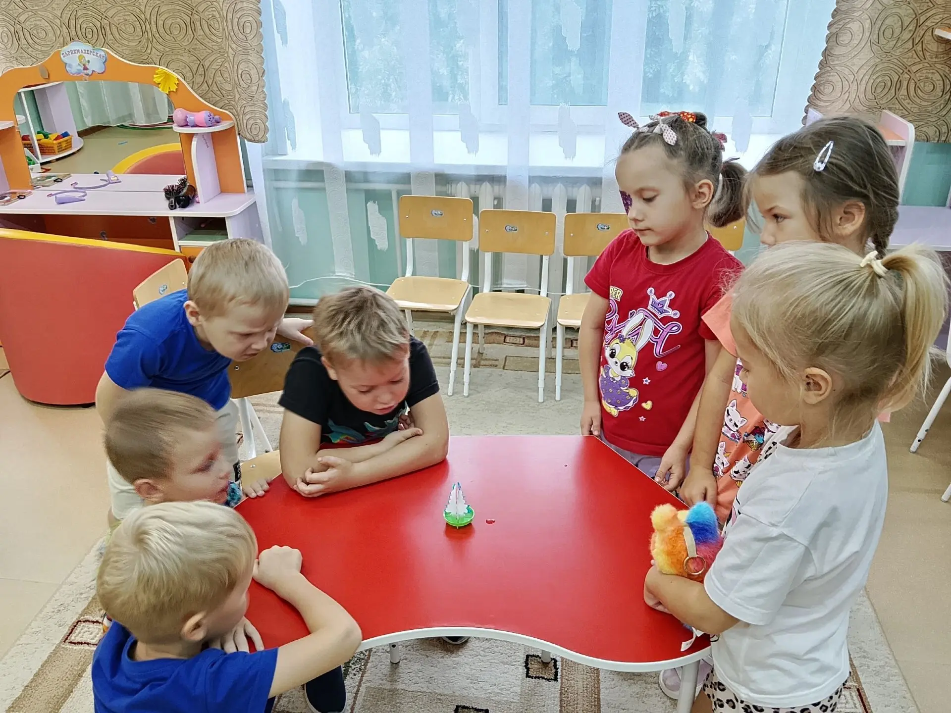 Группа ,,Незабудки" как юные исследователи наблюдали за ростом кристаллов 👫📚