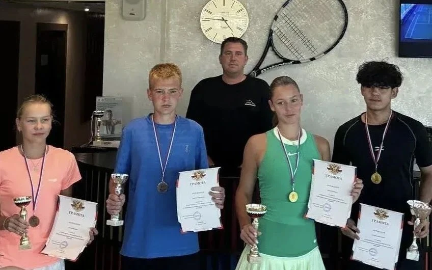 ⚡️ 🎾Теннисист СШОР «Олимпийские ракетки» Илья Христосенко🤍 стал 🥉 бронзовым призером...