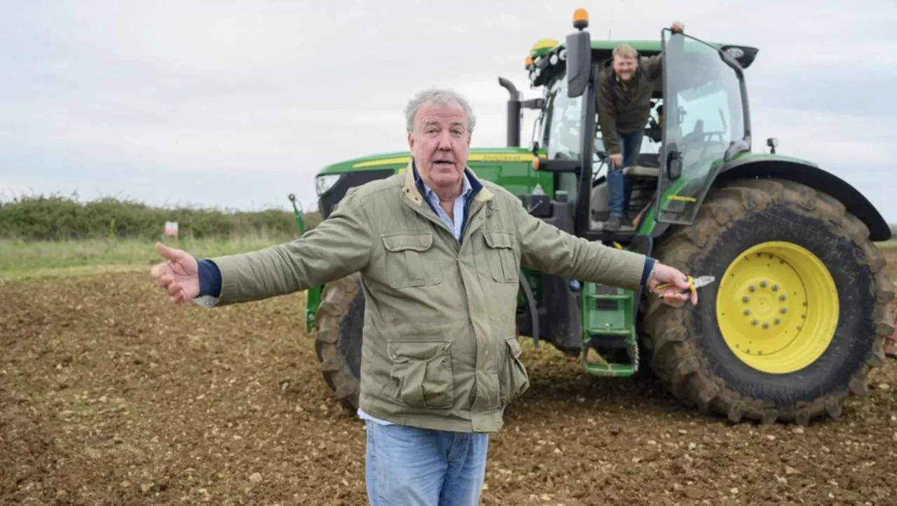 🚜 Джереми Кларксон запустил сервис Only Farmers – и название здесь явно выбрано ради хайпа

Несмотр