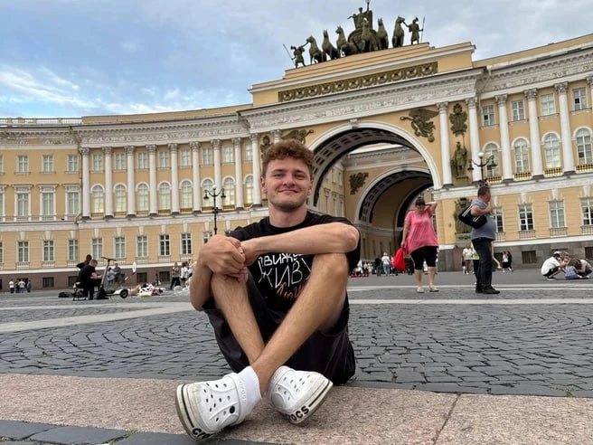 Сейчас в соцсетях за 22-летним кемеровчанином следит почти 40 000 подписчиков, среди ко...