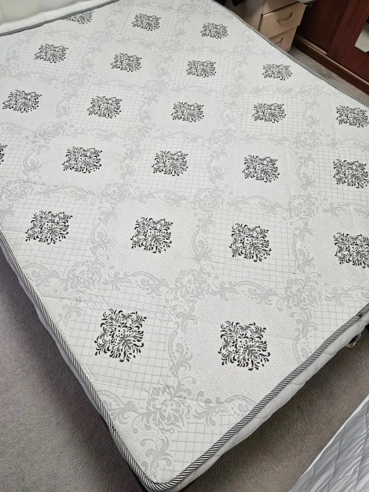 Матрас Dimax, 160×200, состояние хорошее, мягкой жёсткости. 3 000р, самовывоз-самовынос...