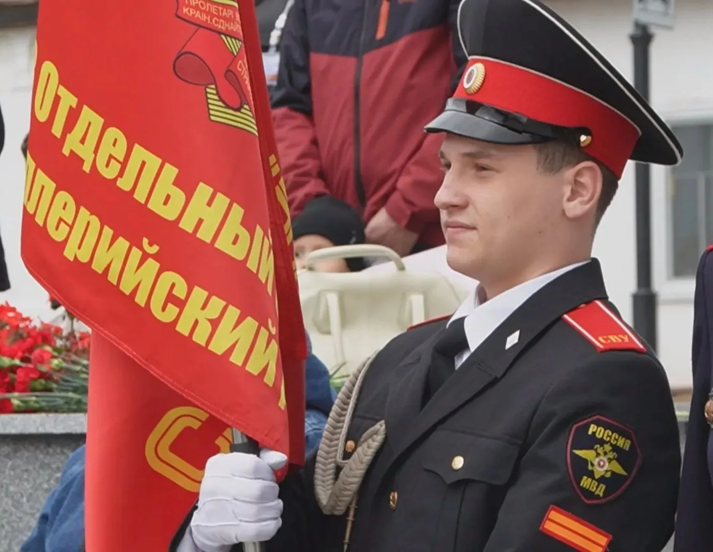 Ветераны Свердловской области передали памятные реликвии суворовцам в Елабуге