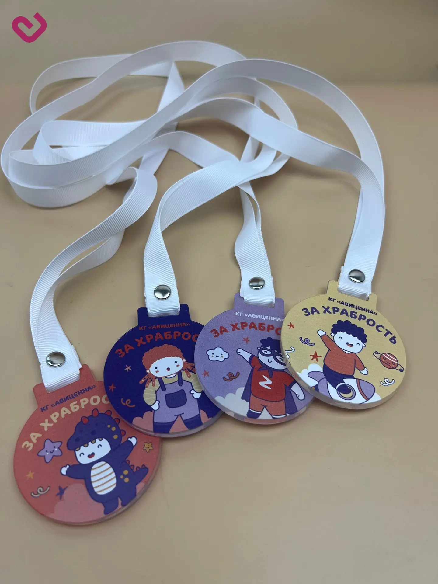 Медали акриловые для клиники Авиценна