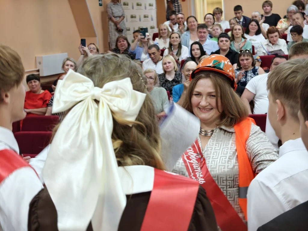 ‼️ ВЧЕРАШНИЕ ДЕВЯТИКЛАССНИКИ — СЕГОДНЯ ВЫПУСКНИКИ!📸

Вот и пролетели эти школьные годы. 29 июня в З