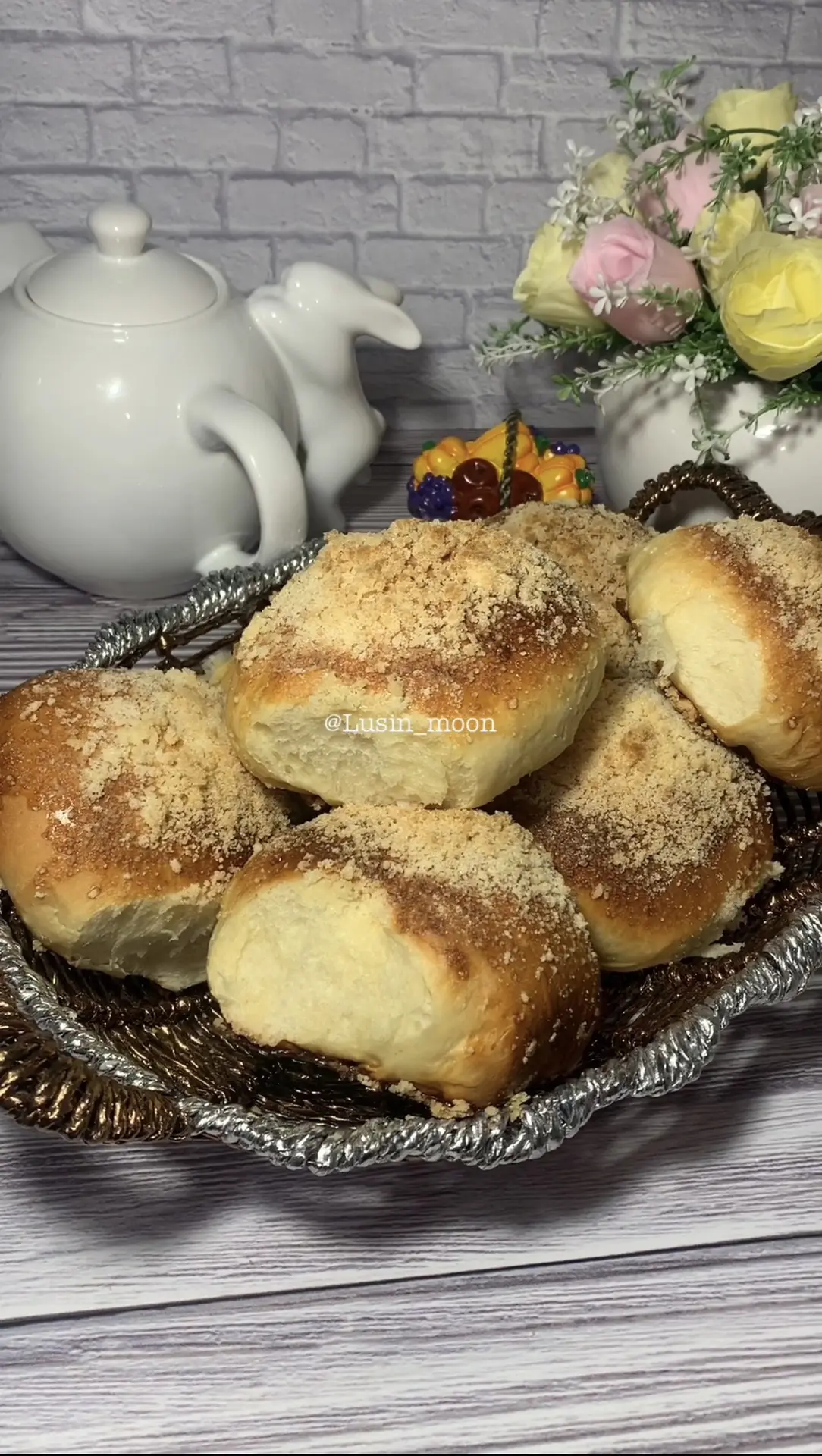 Нежные домашние булочки с вареной сгущенкой

Потрясающе вкусные, пышные и красивые булочки с начинко