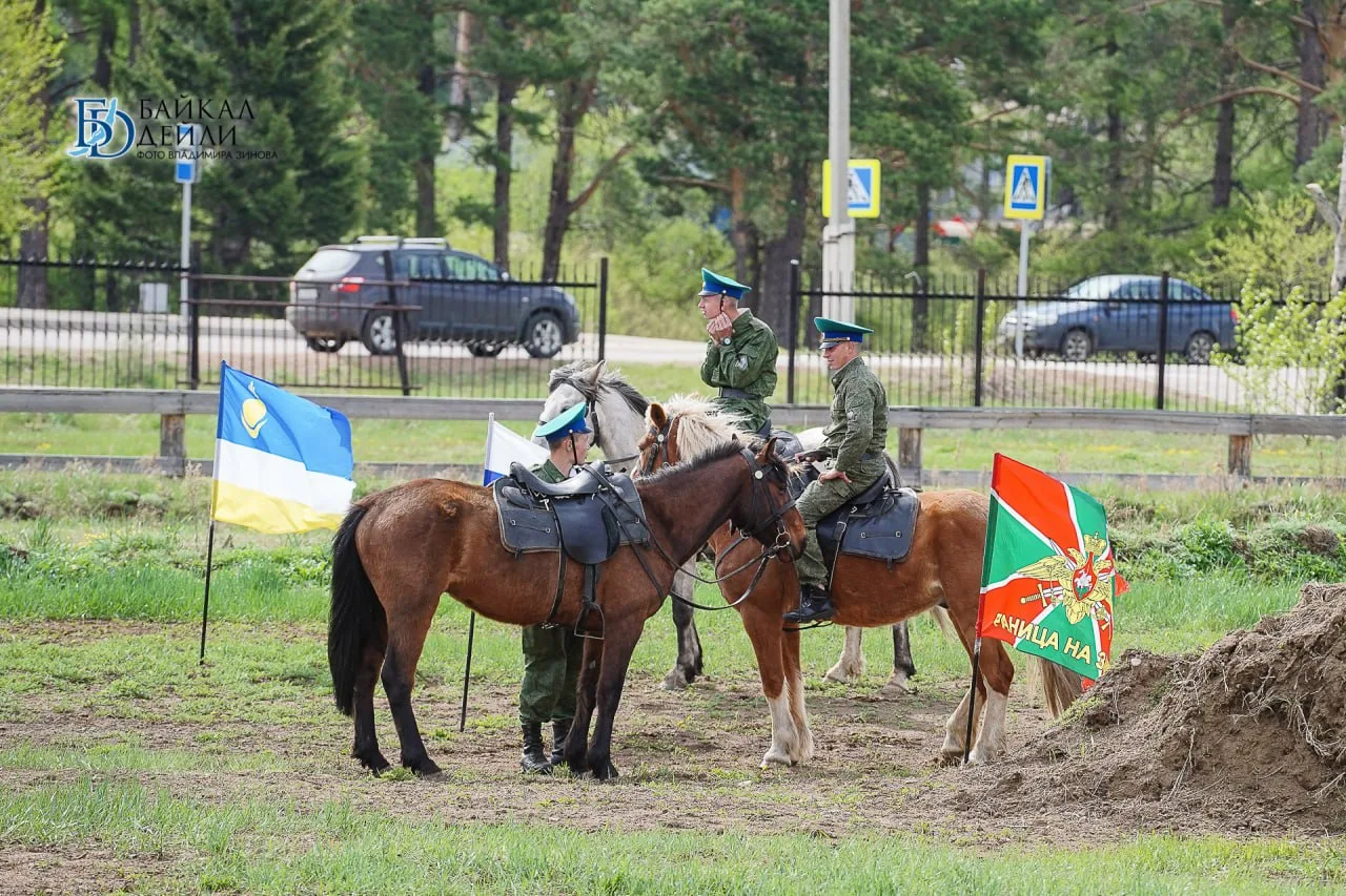 В Бурятии стартовал турнир по конному спорту ко Дню пограничника  На боевом поле конного двора «Гарц