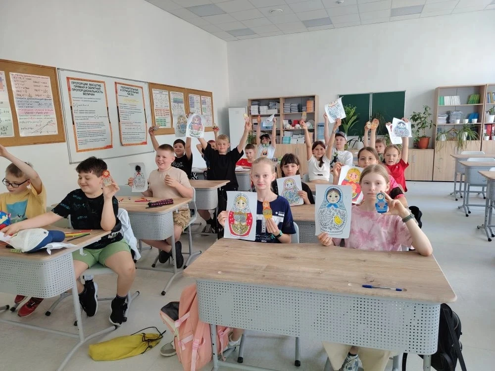 Новая неделя в пришкольном лагере «Территория без скуки» началась с интересных занятий. Сегодня ребя