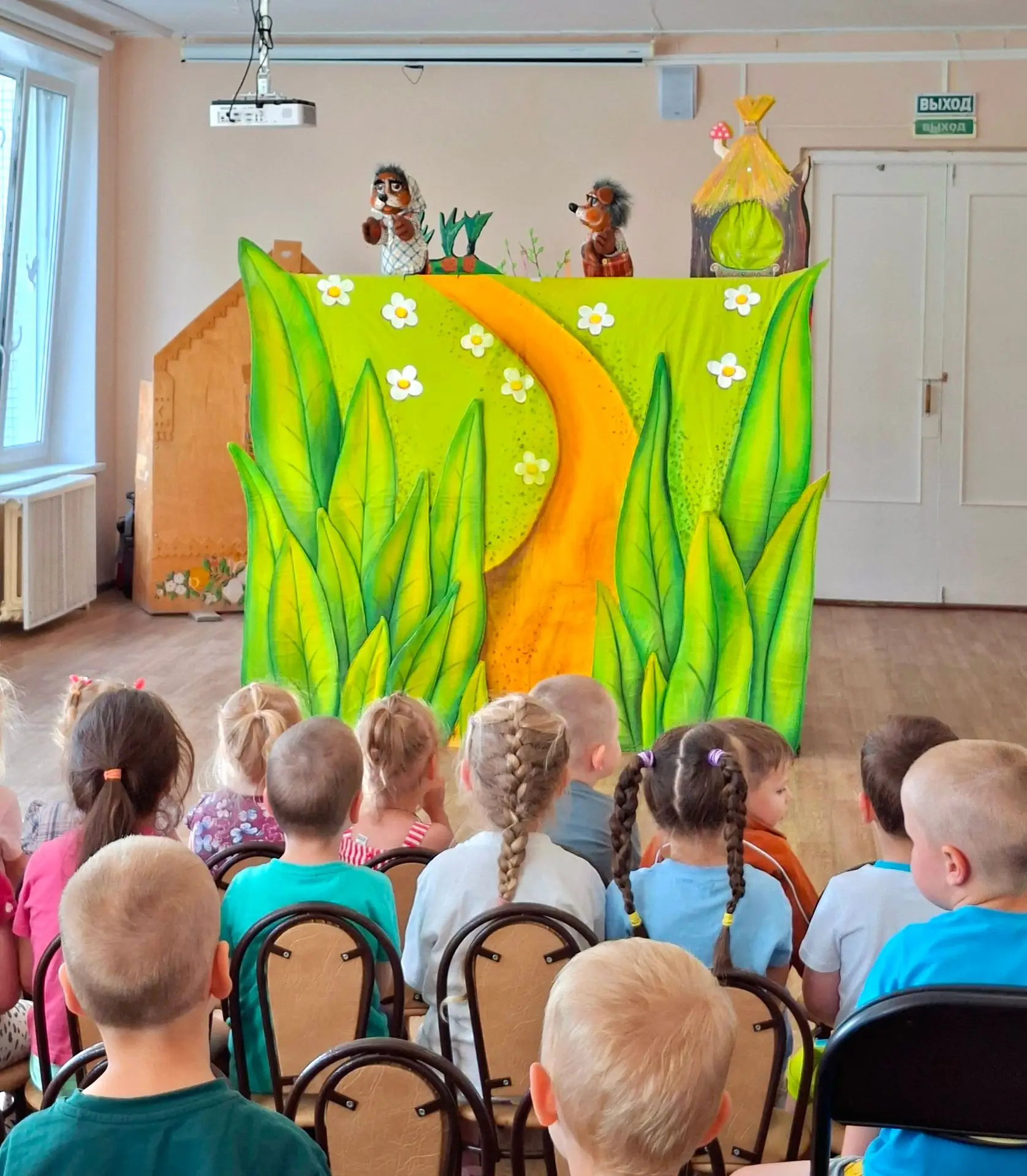 🎭 Театральное чудо в нашем саду!