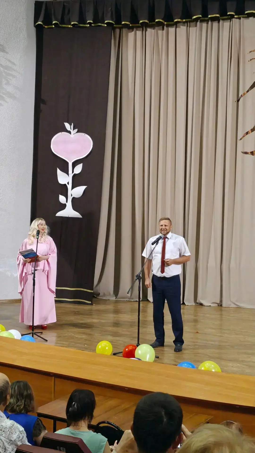 В нашей здравнице состоялся  праздничный концерт, посвящённый Дню медицинского работник...