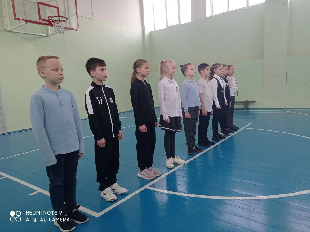 🌟🎉 В нашей школе продолжается захватывающая подготовка к военно-спортивной игре "Зарница 2.0"! 💪🏽⚔️ 