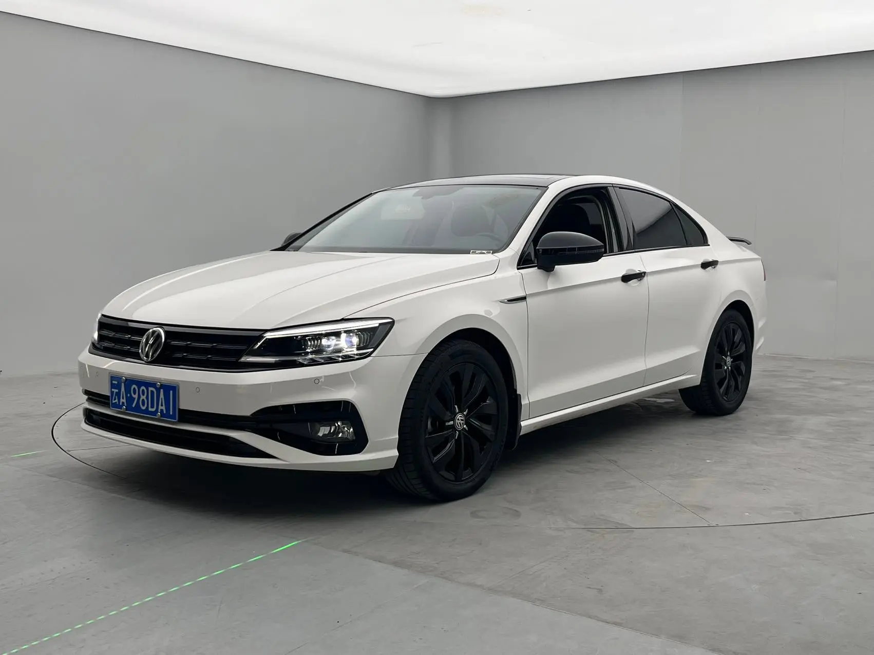 Volkswagen Lamando DST Luxury Phantom Edition 2022. Что делать, когда хочется стильный,...