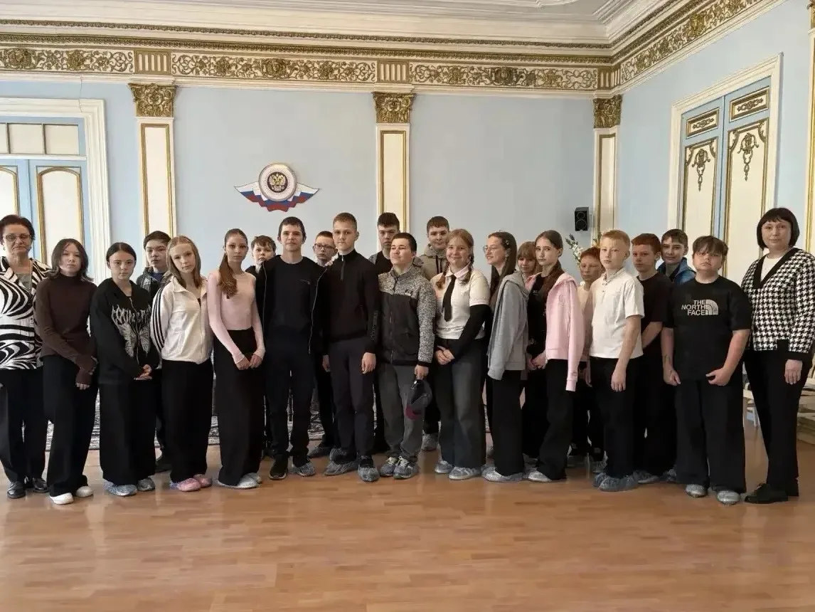 📅 Для кашинских школьников провели экскурсию в отделе ЗАГС